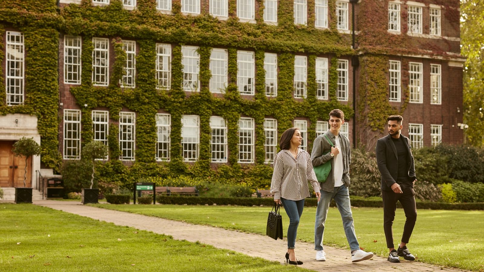 Living on campus Regent's University London